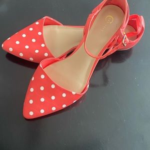 Coral polka dot strapped flat. Size 11M